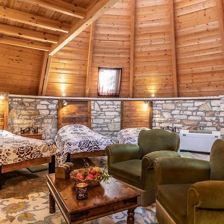 Theasis-Igloo Villa Pramanta Bagian luar foto