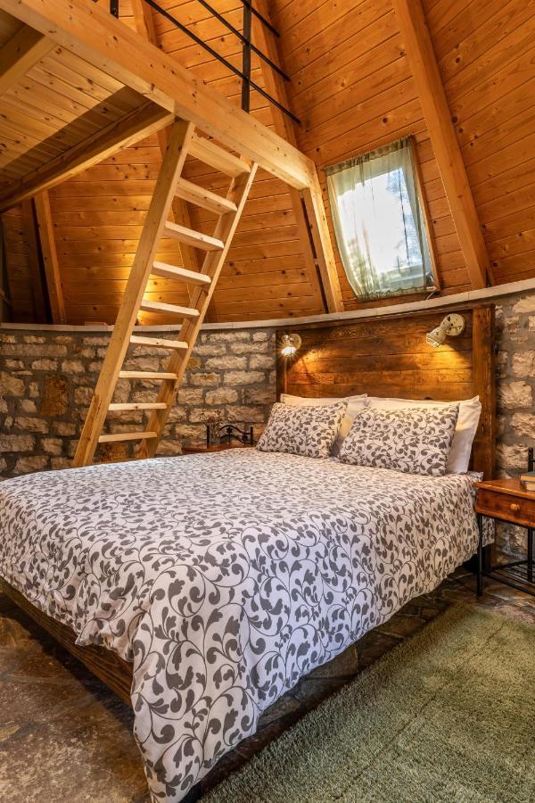 Theasis-Igloo Villa Pramanta Bagian luar foto